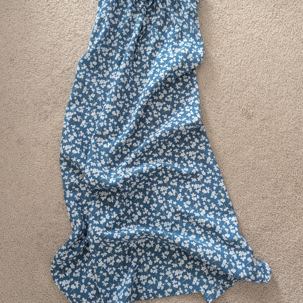Chic Floral Maxi Skirt in Blue